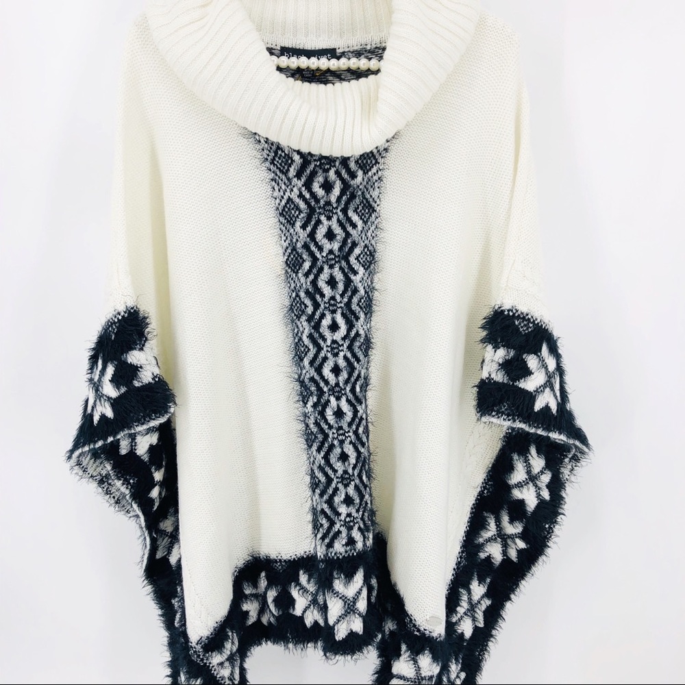 NWT Ivory Black Cowl Neck Poncho Sweater SM/MED - Picture 2 of 8